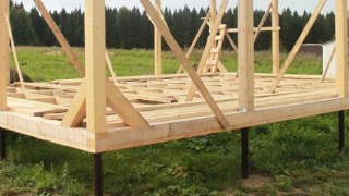 Сарай на винтовых сваях или хозблок на сваях Реутов цена от 2564 руб. / шт.